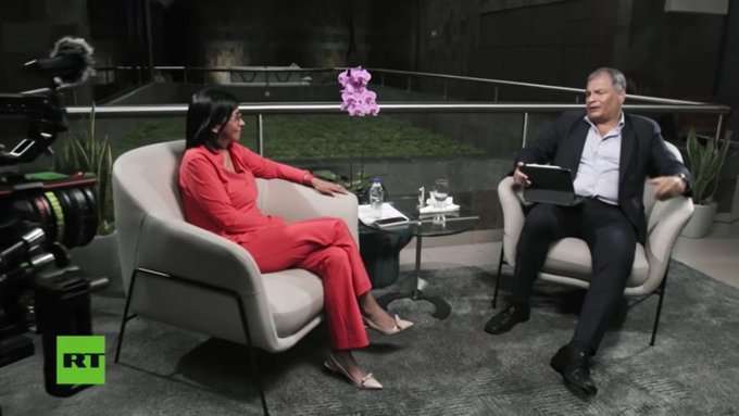 Rodríguez destaca capacidad histórica del Estado ante la guerra económica