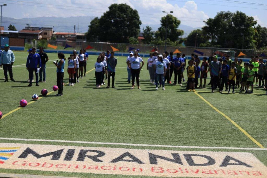 Santa Teresa del Tuy enciende la llama de los juegos comunitarios 2024