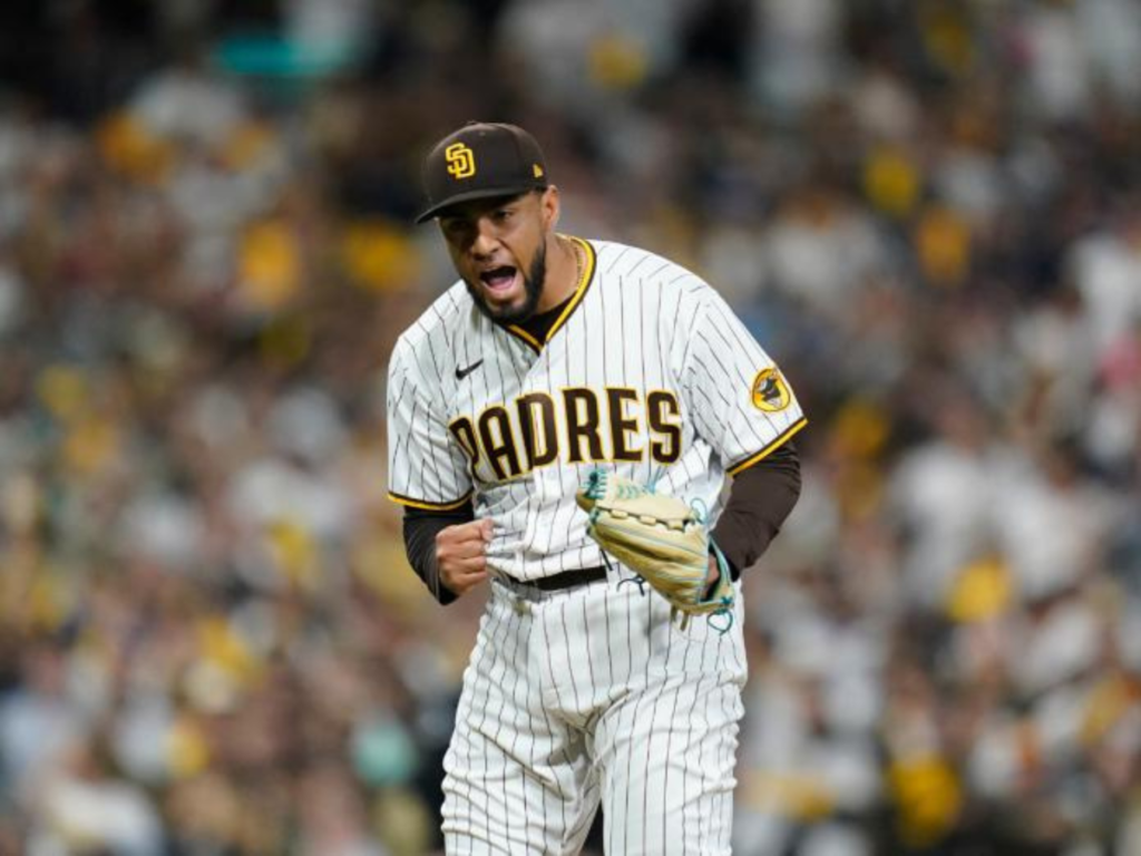 Suárez y Arráez le dieron el triunfo 90 a San Diego