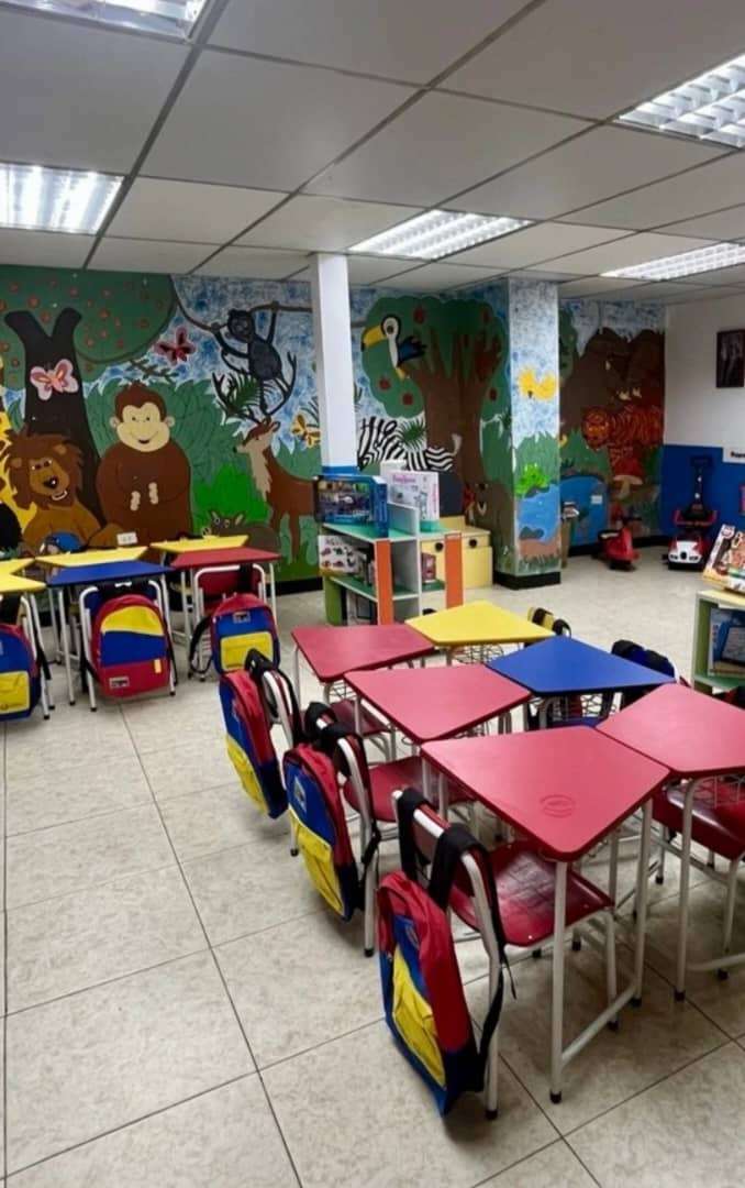 Supervisan escuelas de Caracas para el inicio a clases