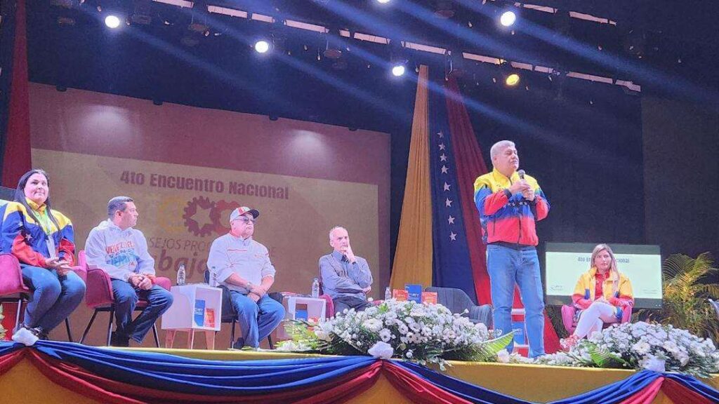 Trabajadores reafirman compromiso en la construcción del país