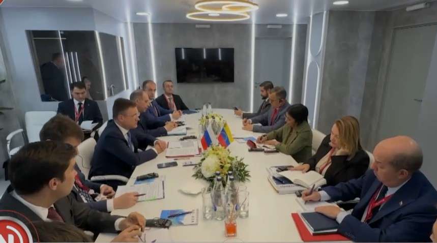 Venezuela y Rusia revisan agenda en materia energética