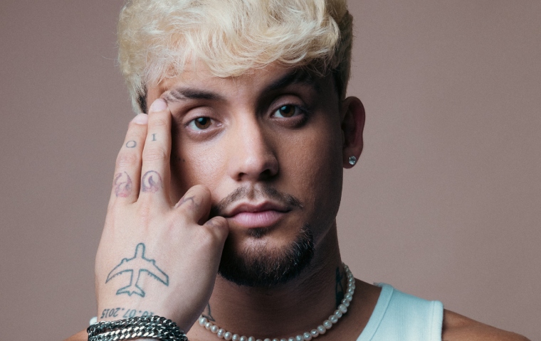 ADSO se muestra a máxima expresión con su álbum “Cien x Ciento” [+Colaboraciones]