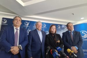 50 empresas se benefician de la comisión que promueve servicios de exportación