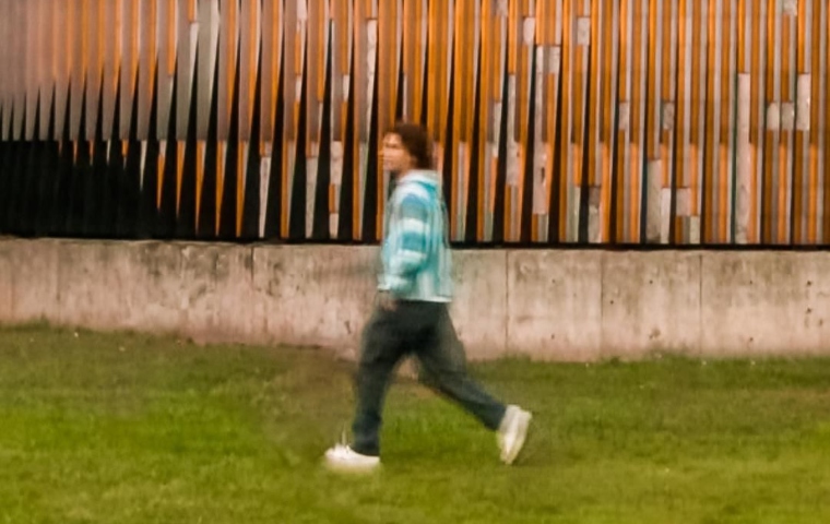 ¡Por partida doble! 'Caracas' y 'Si Se Me Da' son los nuevos sencillos de Mauro