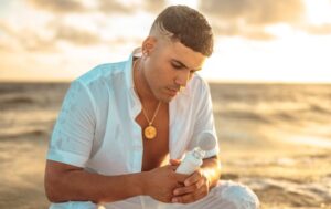 Moa Rivera se posiciona en los primeros lugares con “Déjame”