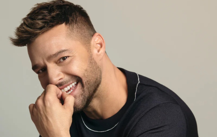 ¿Es él? Ricky Martin se fotografió con un actor XXX y aseguran que fue el tercero en discordia en su relacion con Jwan Yosef