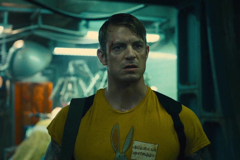 "Nunca saldría en una serie como esa". Joel Kinnaman responde a los rumores sobre su posible regreso como Rick Flag Jr. en una de las mejores series de superhéroes