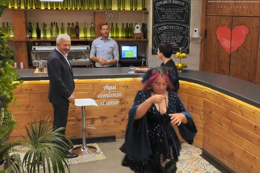 'First Dates', una soltera de Tenerife sale corriendo del restaurante nada más ver a su cita. "No supe cómo reaccionar"