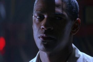 Hoy en Disney+, la magnífica película de acción que enfrentó a Denzel Washington con Quentin Tarantino por sus "diálogos racistas" (y tardaron años en hacer las paces)