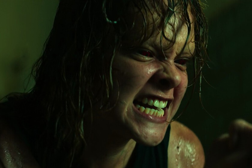 Netflix acaba de estrenar una de las películas de terror más entretenidas de los últimos años. Un diabólico espectáculo sin miedo alguno al ridículo