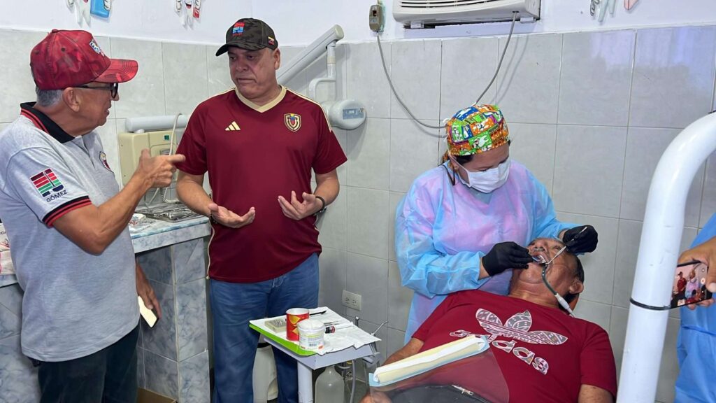 Abuelos del municipio Gómez fueron atendidos en jornada odontológica