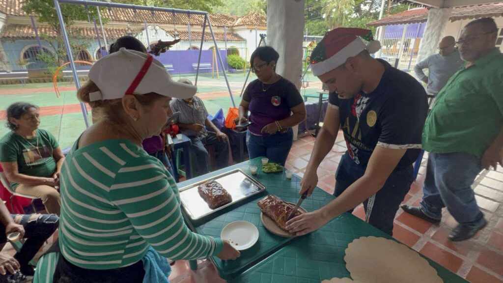 Alcaldía de Roscio en Guárico imparte cursos sobre gastronomía navideña