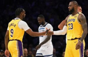 Bronny James salta a la cancha junto a su padre LeBron