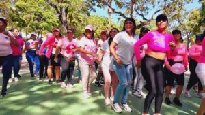 Caninata en La Guaira unió salud integral y bienestar animal en el Mes Rosa
