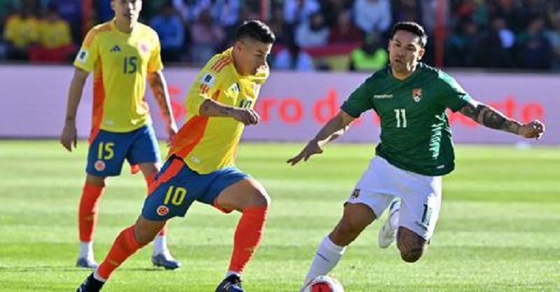 Bolivia con 10 jugadores derrotó a Colombia