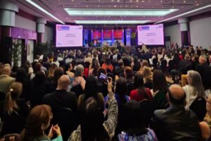 Santiago Otero - Laboratorios Vincenti, presente en el Congreso Nacional de Gastroenterología - FOTO