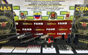 El Alfonsito tenía dos AR-15 y una subametralladora
