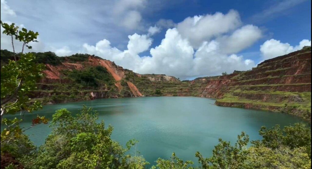 El Pao, entre el verdor que asombra y la minería