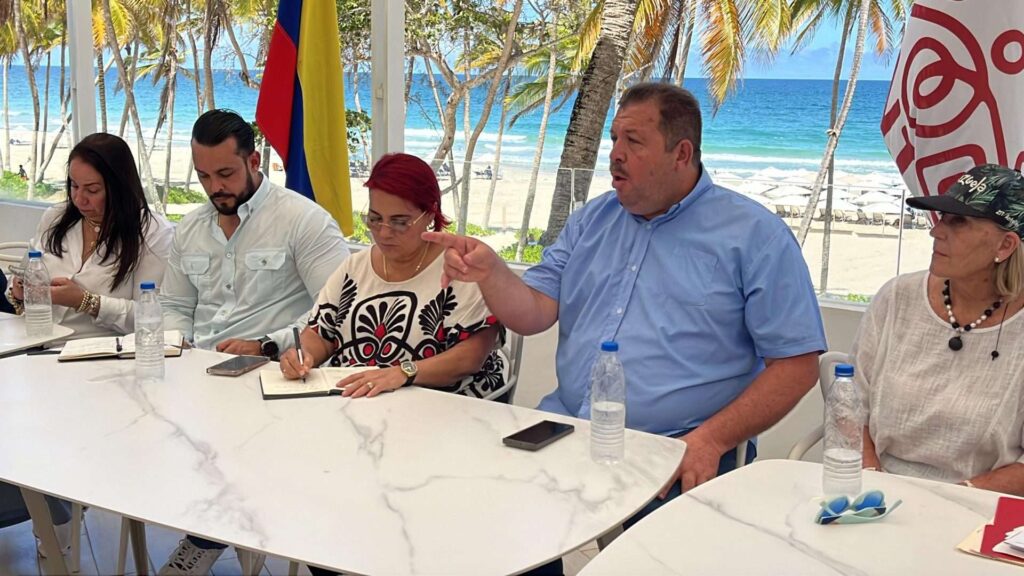 En Nueva Esparta presentan proyectos turísticos para impulsar el desarrollo económico