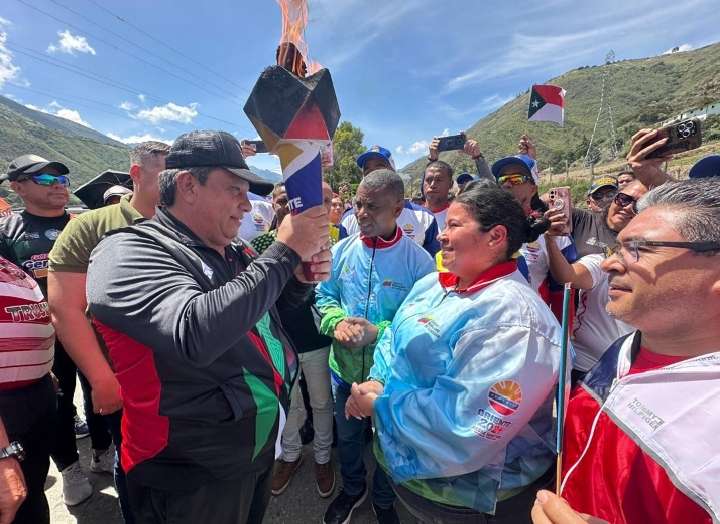 Fuego de los Juegos Nacionales Juveniles llegó a Trujillo