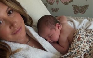Ashley Tisdale compartió adorables imágenes de su bebé Emerson