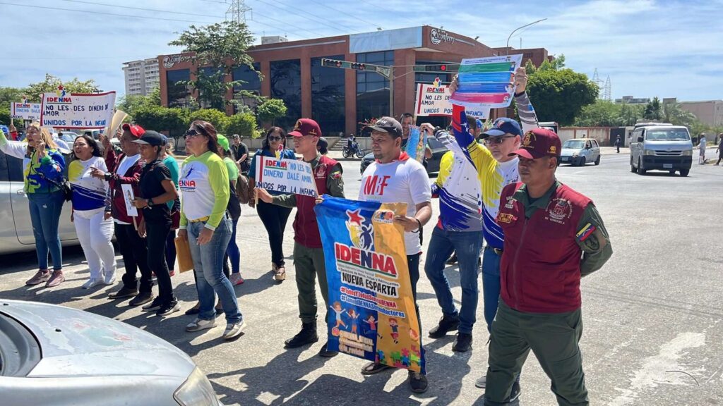 Inicia campaña "No le des dinero, dale amor" para protección de los niños