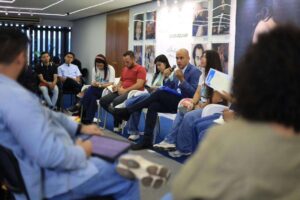 Instan a profesionales a unirse al oficio docente