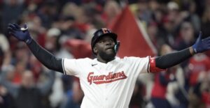 A solo un out de la celebrar remontada los Yankees sufrieron dolorosa derrota en el Juego 3