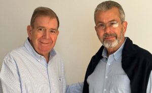 Rector Juan Carlos Delpino transmitió a Edmundo González su experiencia de lo vivido el 28 de julio