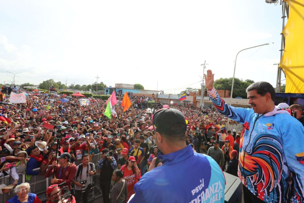 Maduro: A tres meses de la gran victoria, estamos de pie y en paz