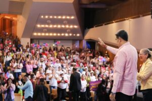 Maduro: La revolución avanza integralmente en la protección de la mujer