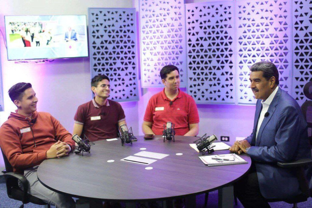 Maduro llama romper el “baneo” en redes sociales con creatividad