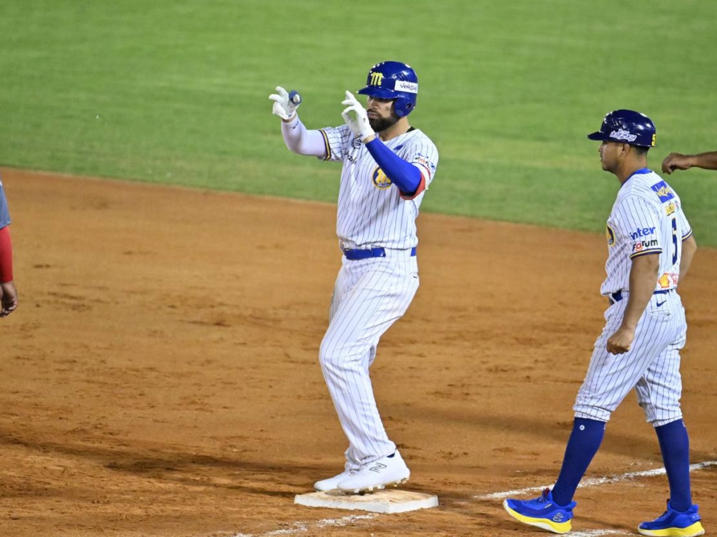 Magallanes se llevó el primero ante Leones