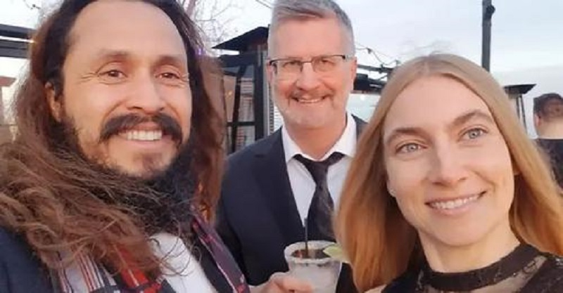 Apareció muerto y ellos vivían en su casa