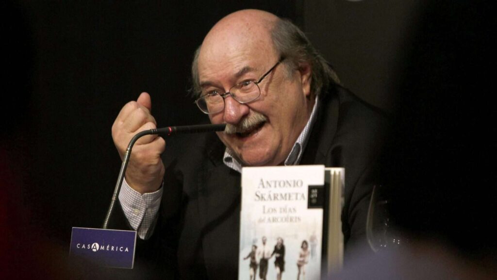 Muere escritor chileno Antonio Skármeta