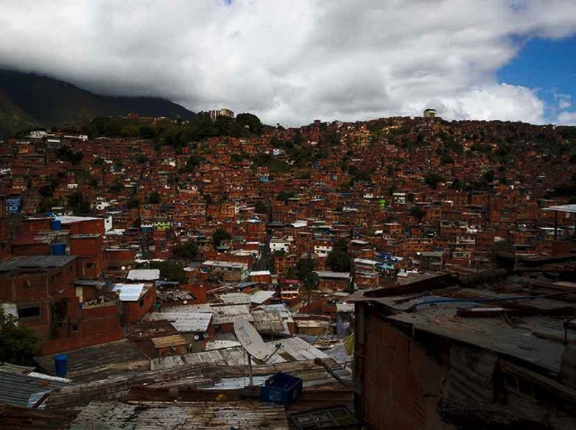 Adolescente abandonó a su bebé recién nacido en la platabanda de la casa de un vecino