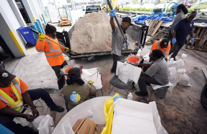 Biden dice que evacuar es algo "de vida o muerte"