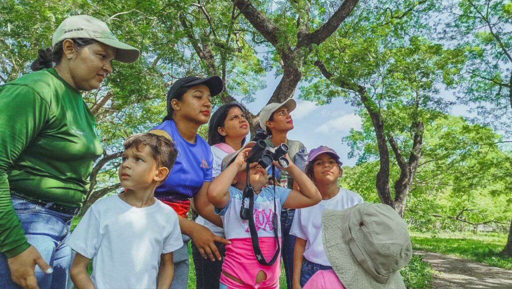 Realizan aviturismo en el parque Menca de Leoni de Apure