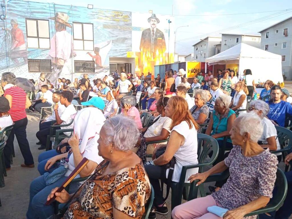 Realizan primera peregrinación de José Gregorio Hernández en La Guaira