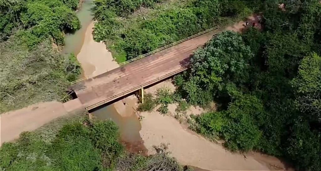 Rehabilitan losa de entrada al puente Maniral en Guárico
