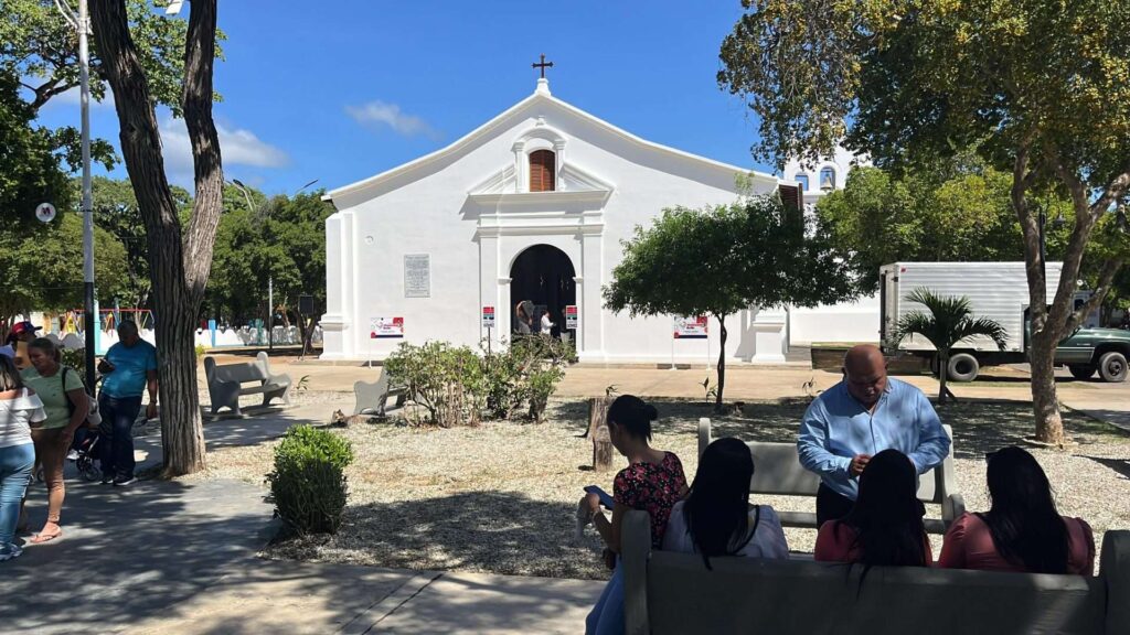 Rehabilitan templo colonial de Santa Ana en Nueva Esparta