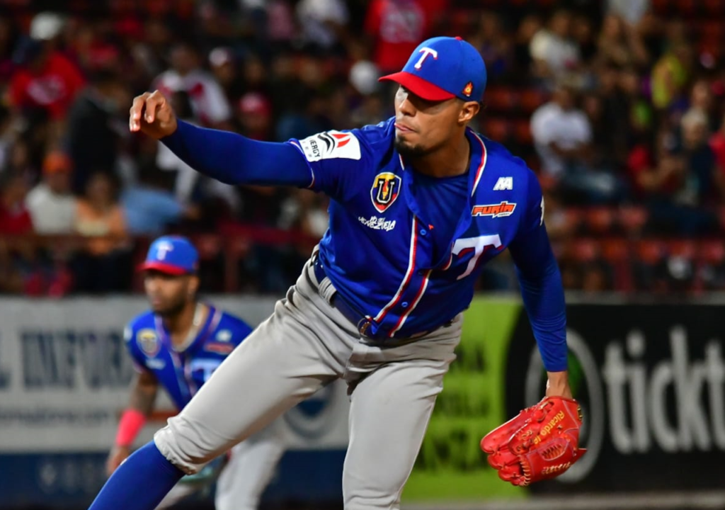 Ricardo Pinto continúa en modo MVP con Tiburones