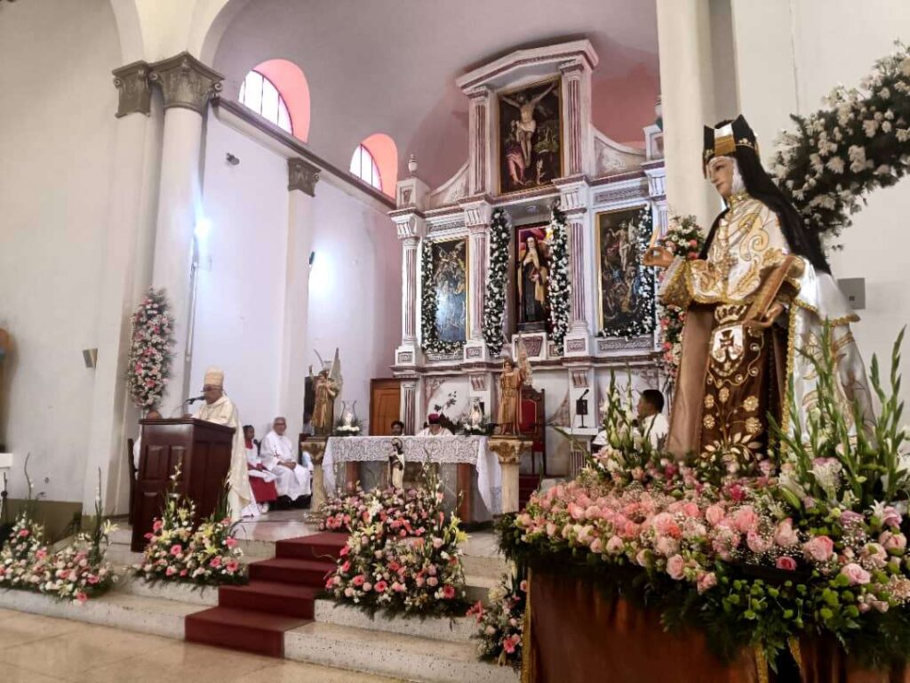 Tereseños veneraron a su patrona y celebraron su fundación parroquial 