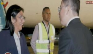 Vicepresidenta Delcy Rodríguez llegó a Vietnam para profundizar lazos