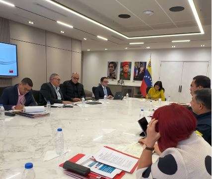 Vicepresidenta revisa agenda económica para garantizar disfrute del pueblo en Navidad