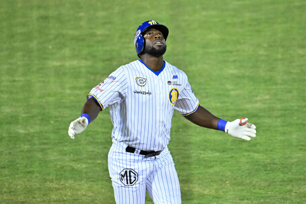 Los Navegantes de Magallanes tomaron la punta en la recién comenzada LVBP