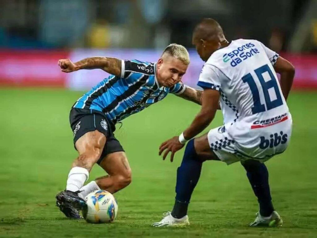 Yeferson Soteldo brilla con gol para Gremio