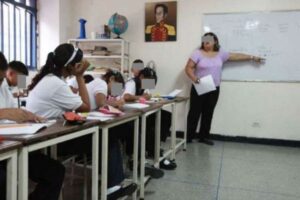 Proponen crear un fondo con ingresos de la Ley de Pensiones para docentes jubilados