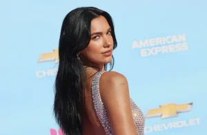 Dua Lipa revoluciona el mundo de las bebidas con una receta inesperada